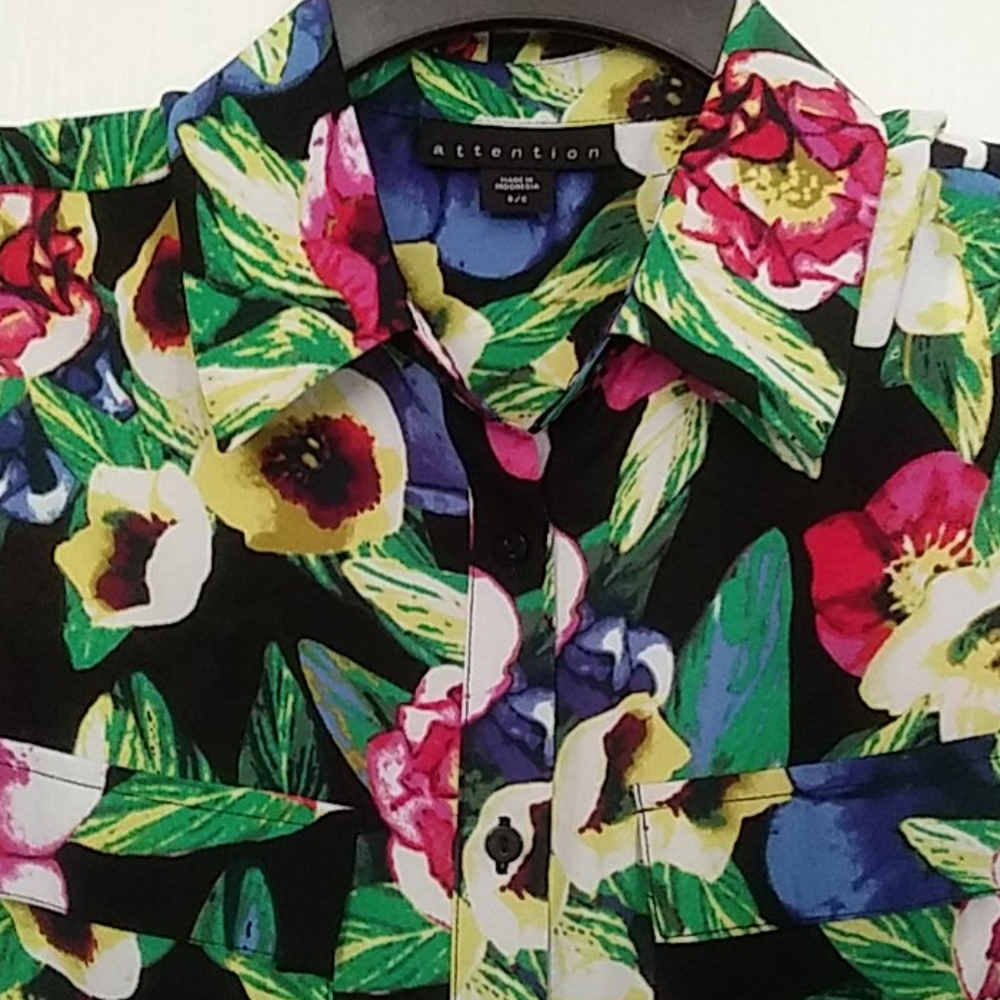 Attention Printed Blouse - Picture 2 of 4
